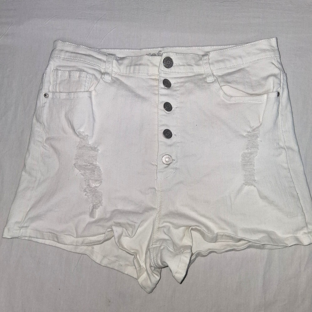 Refuge Charlotte Russe Womens White High Rise Cheeky Distressed Denim Shorts 14
